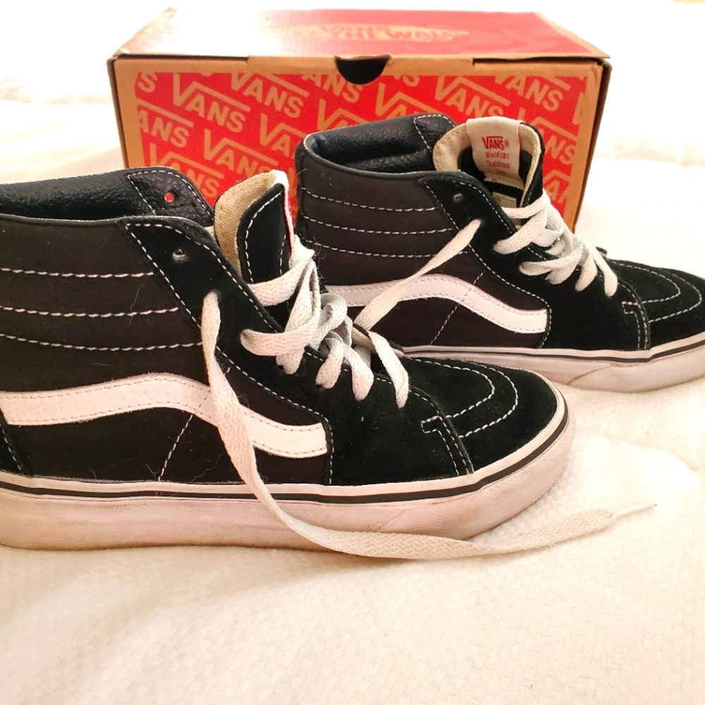 Vans SK8-HI lace up high top classic Old Skool black and white kids size 2.5